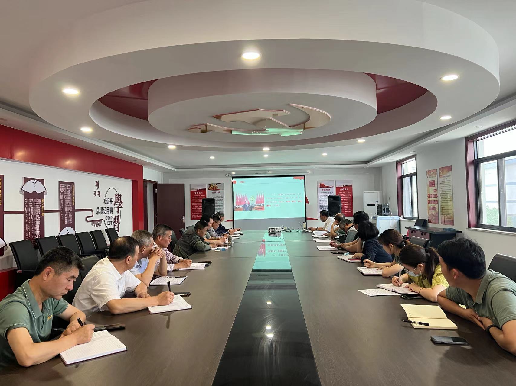 黨建引領(lǐng)促經(jīng)營 務(wù)實(shí)求新謀發(fā)展